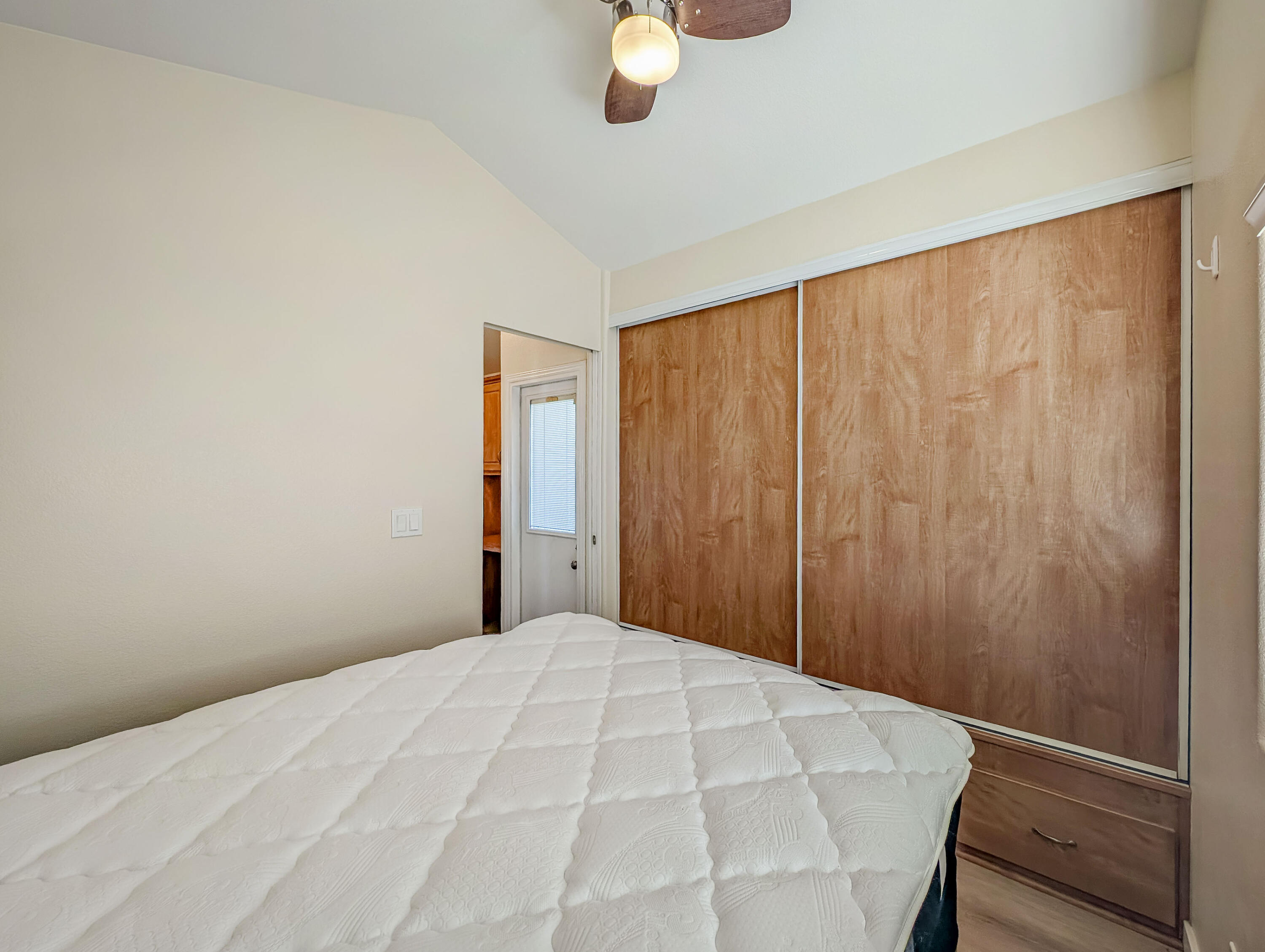 70200 Dillon Road, Unit 341 Desert Hot Springs, CA 92241 - Photo 25 of 33 Bedroom