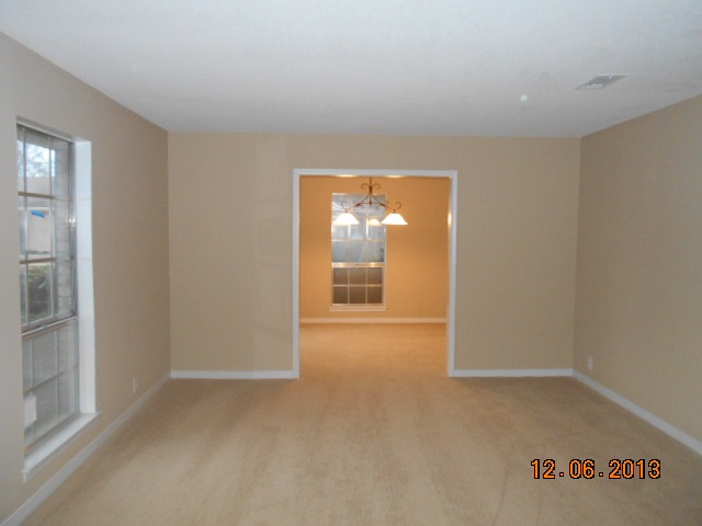 1085 Farmington Road Pensacola, FL 32504 - Photo 2 of 25 Gallery Image 2