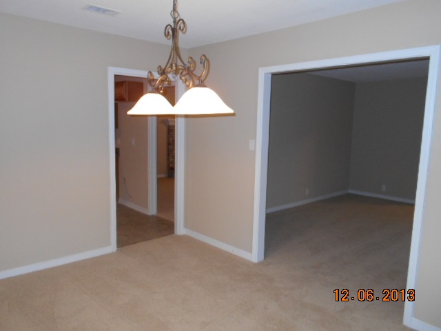 1085 Farmington Road Pensacola, FL 32504 - Photo 4 of 25 Gallery Image 4
