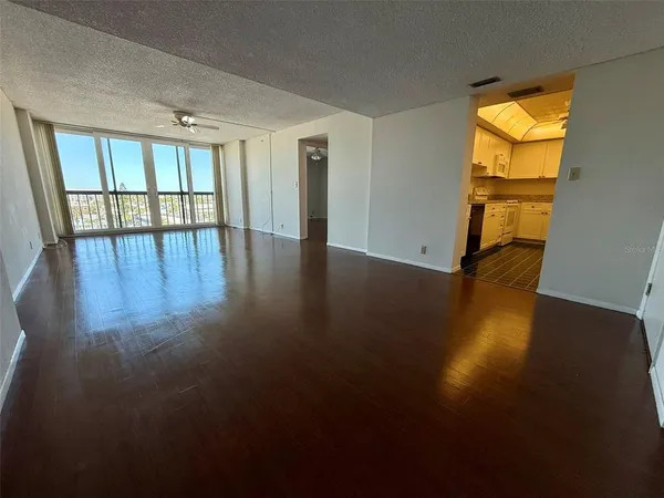 $2,500 | 255 Dolphin Point, Unit 710, Clearwater Beach, FL 33767