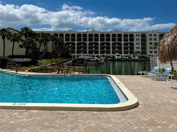 $2,500 | 255 Dolphin Point, Unit 710, Clearwater Beach, FL 33767