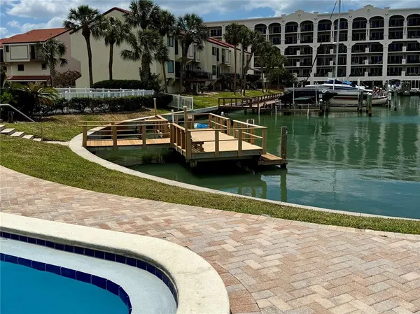 $2,500 | 255 Dolphin Point, Unit 710, Clearwater Beach, FL 33767