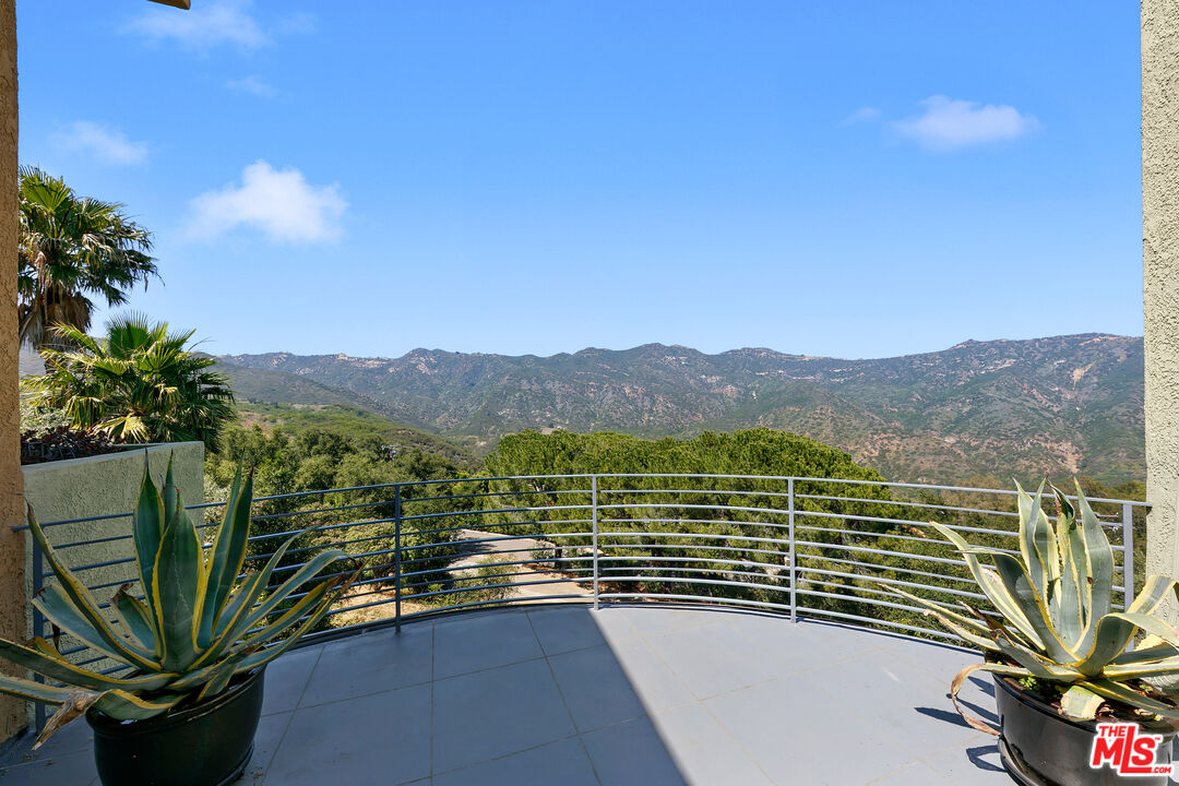 2044 Corral Canyon Road Malibu, CA 90265 - Photo 11 of 44