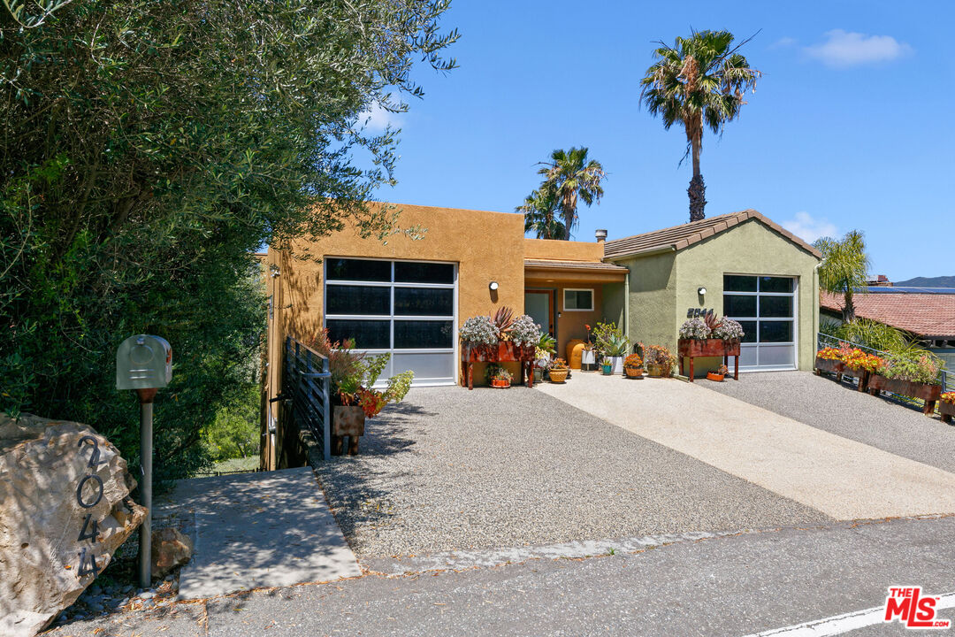 2044 Corral Canyon Road Malibu, CA 90265 - Photo 2 of 44