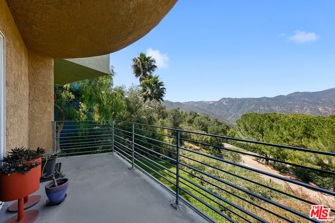 2044 Corral Canyon Road Malibu, CA 90265 - Photo 22 of 44