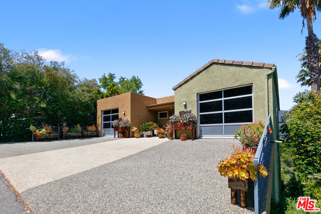 2044 Corral Canyon Road Malibu, CA 90265 - Photo 3 of 44