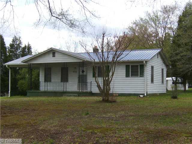 1097 Hunter Road Lexington, NC 27295 - Photo 1 of 3 Exterior Front.