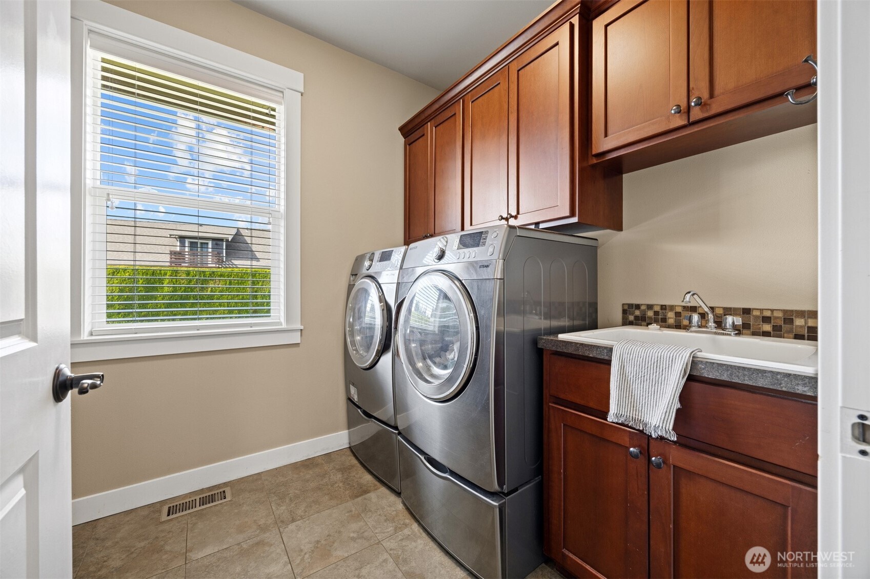 6818 Baker Ridge Drive Lynden, WA 98264 - Photo 28 of 40