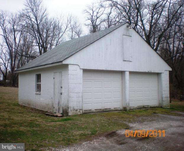 4804 Butler Road Glyndon, MD 21136 - Photo 27 of 30 Garage 1