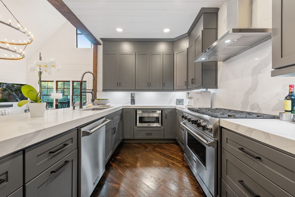 1925 Hogback Drive Blue Ridge, GA 30513 - Photo 11 of 73