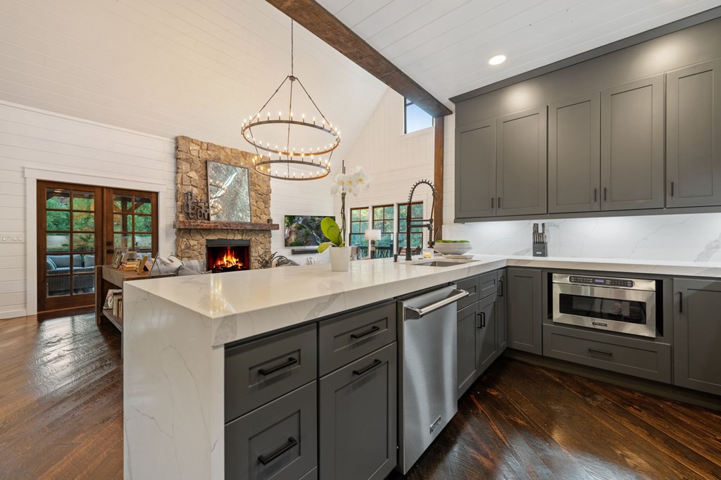 1925 Hogback Drive Blue Ridge, GA 30513 - Photo 14 of 73