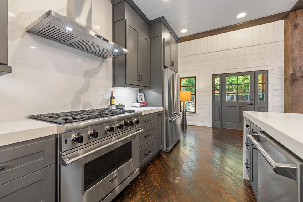 1925 Hogback Drive Blue Ridge, GA 30513 - Photo 16 of 73