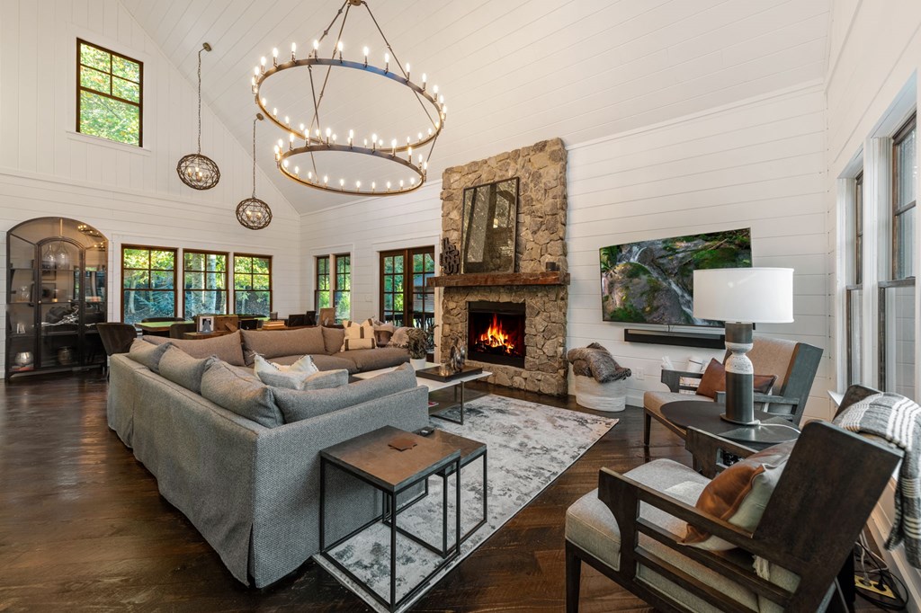 1925 Hogback Drive Blue Ridge, GA 30513 - Photo 7 of 73