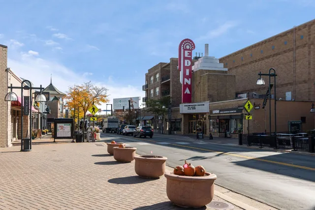 $579,000 | 5120 Russell Avenue South, Minneapolis, MN 55410