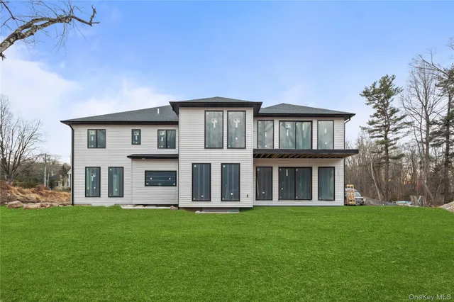 $2,690,000 | 94 Viola Road, Suffern, NY 10901