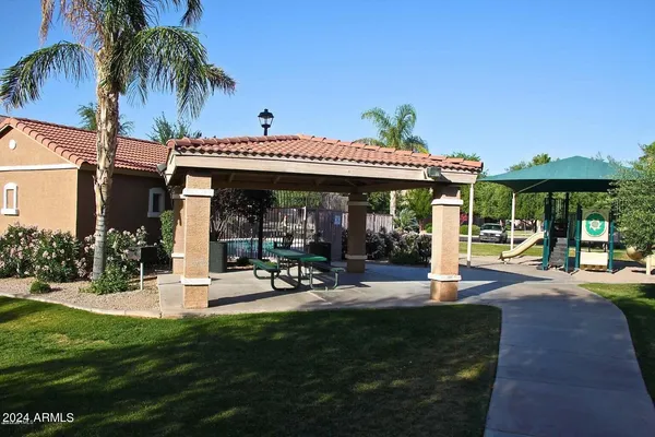 $2,100 | 1918 East Harrison Street, Gilbert, AZ 85295