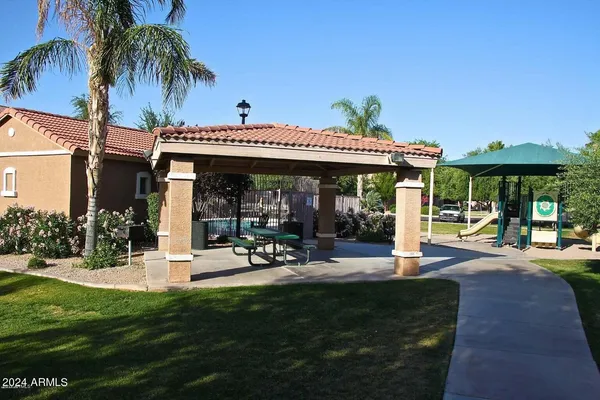 $2,100 | 1918 East Harrison Street, Gilbert, AZ 85295
