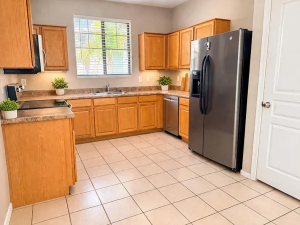 $2,100 | 1918 East Harrison Street, Gilbert, AZ 85295