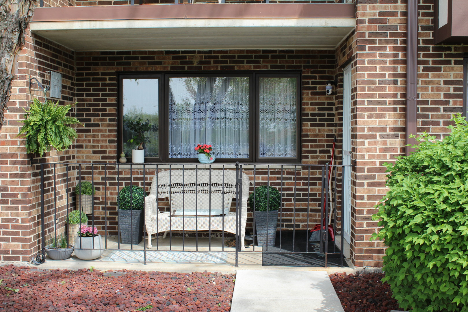 10508 Ridge Cove Drive, Unit 18D Chicago Ridge, IL 60415 - Photo 2 of 24 Gallery Image 2