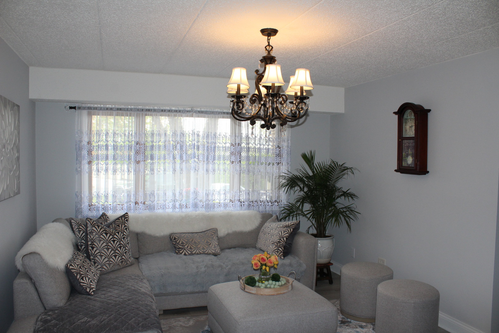 10508 Ridge Cove Drive, Unit 18D Chicago Ridge, IL 60415 - Photo 3 of 24 Gallery Image 3