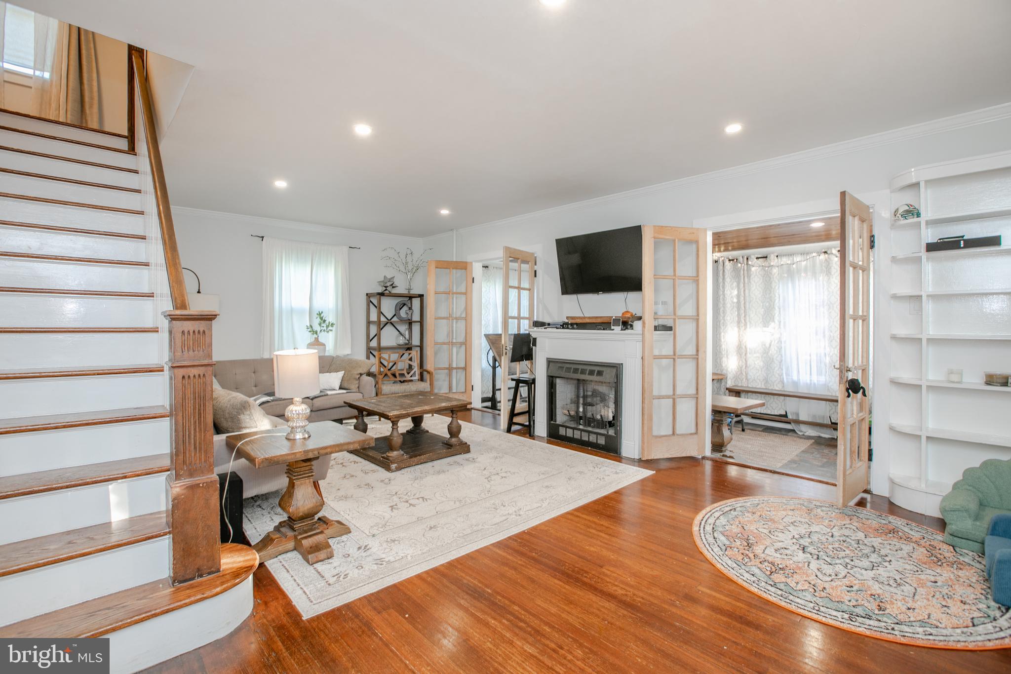 5 Eaton Avenue Hamilton, NJ 08619 - Photo 4 of 26