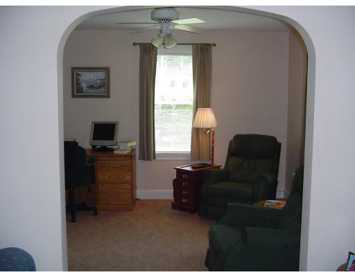 29 Hamilton Road North Andover, MA 01845 - Photo 8 of 11 Gallery Image 8
