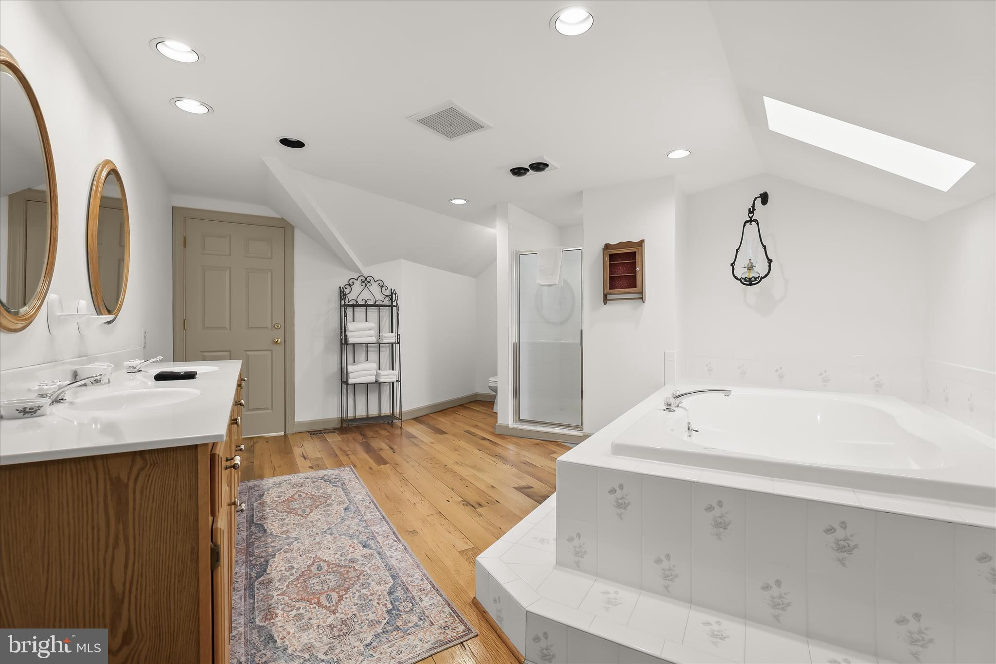 1302 Random Ridge Road Westminster, MD 21157 - Photo 114 of 145 En-Suite Full Bath - Skylights