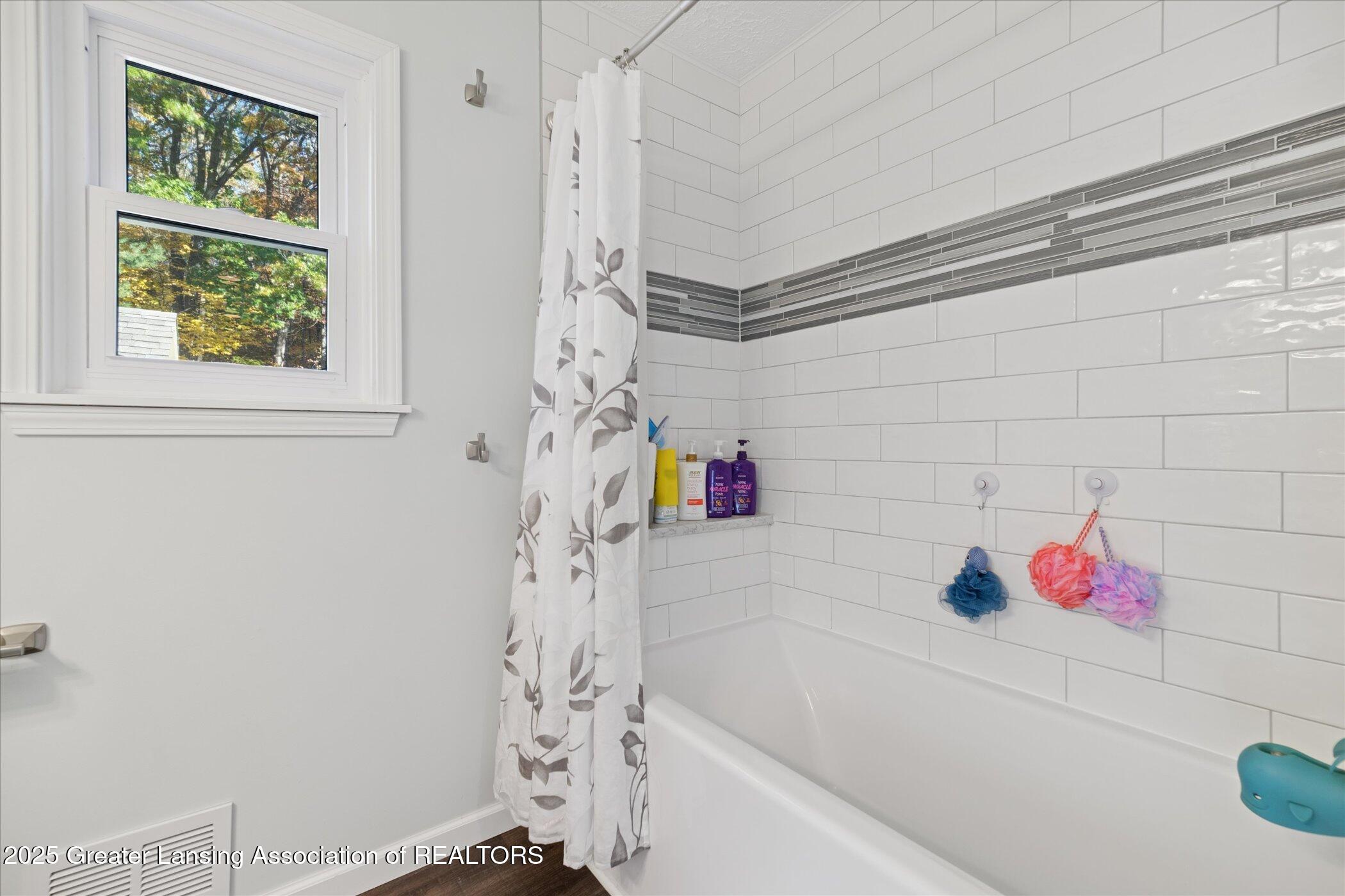 3006 East Stoll Road Lansing, MI 48906 - Photo 20 of 49 20-3006-E-Stoll-Rd-Lansing-WindowStill-P
