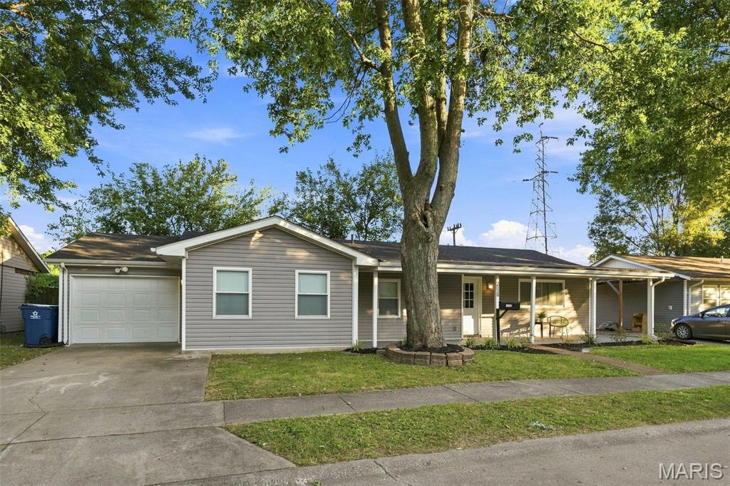 2528 Reveres Route Granite City, IL 62040 - Photo 3 of 28 Gallery Image 3