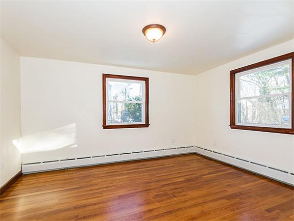 1106 Trapelo Road Waltham, MA 02451 - Photo 9 of 20