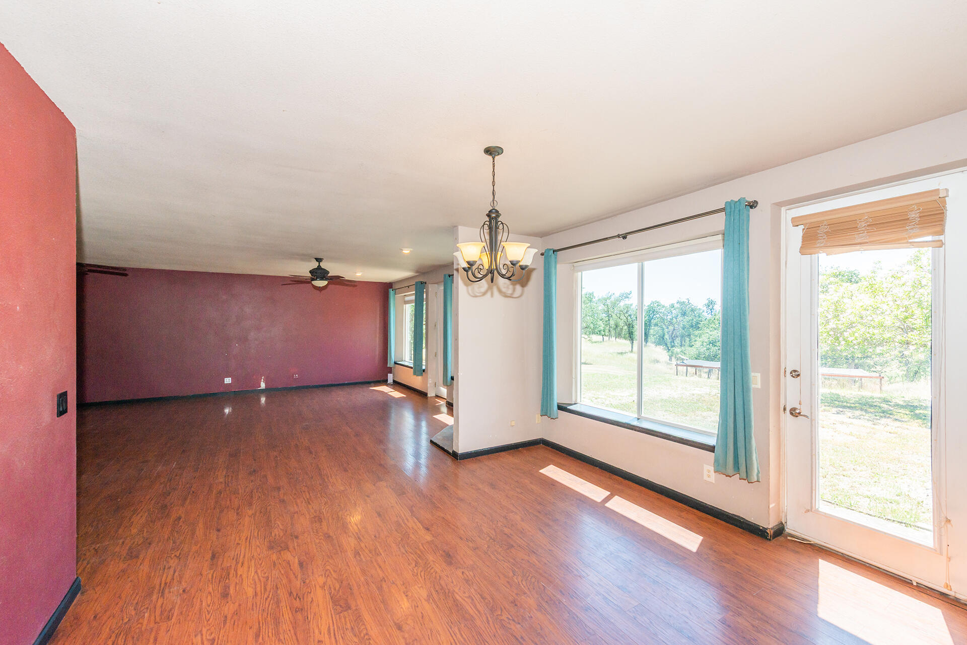 13575 Gas Point Road Igo, CA 96047 - Photo 13 of 59 Dining Room