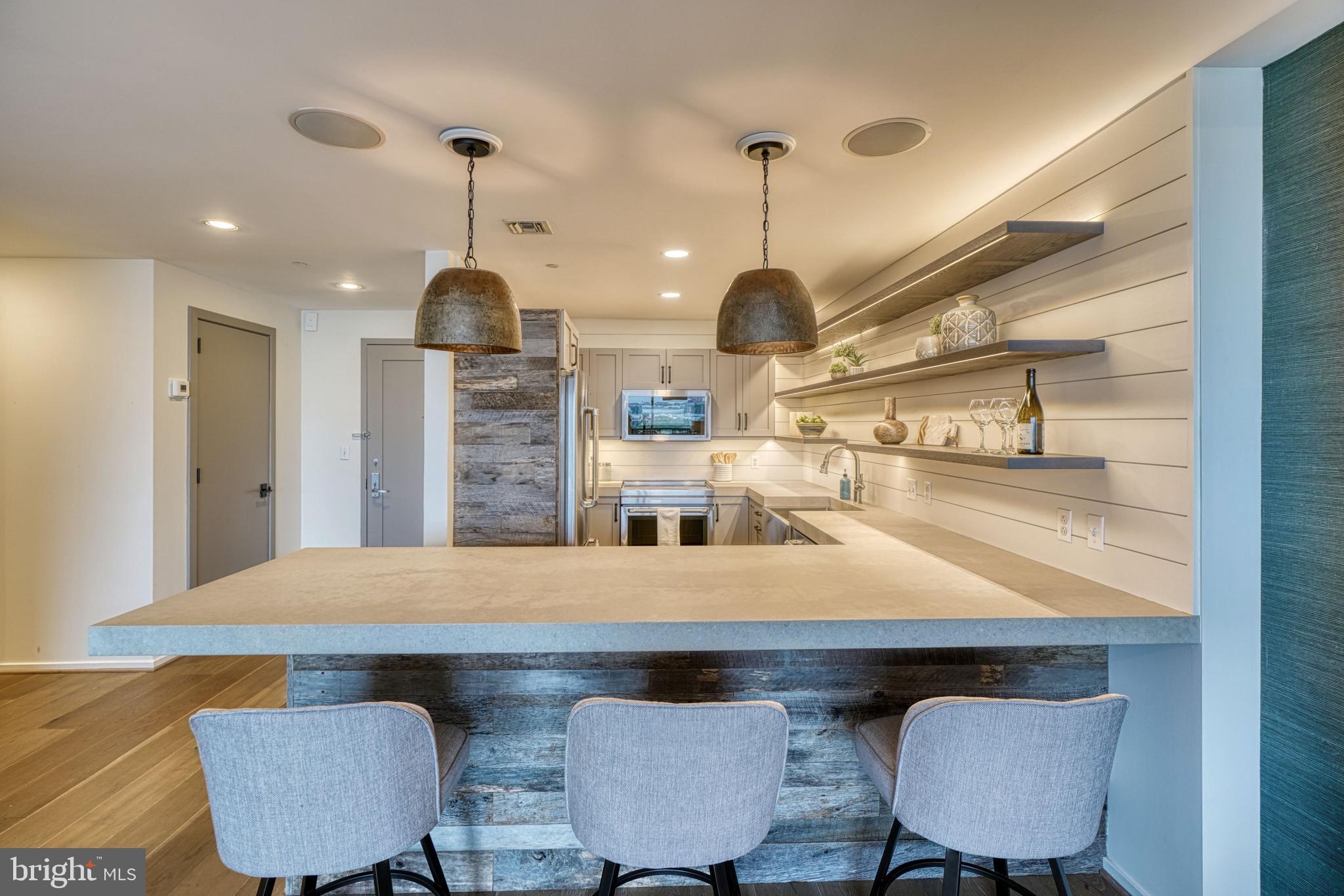 1200 Steuart Street, Unit 413 Baltimore, MD 21230 - Photo 5 of 65 Breakfast Bar