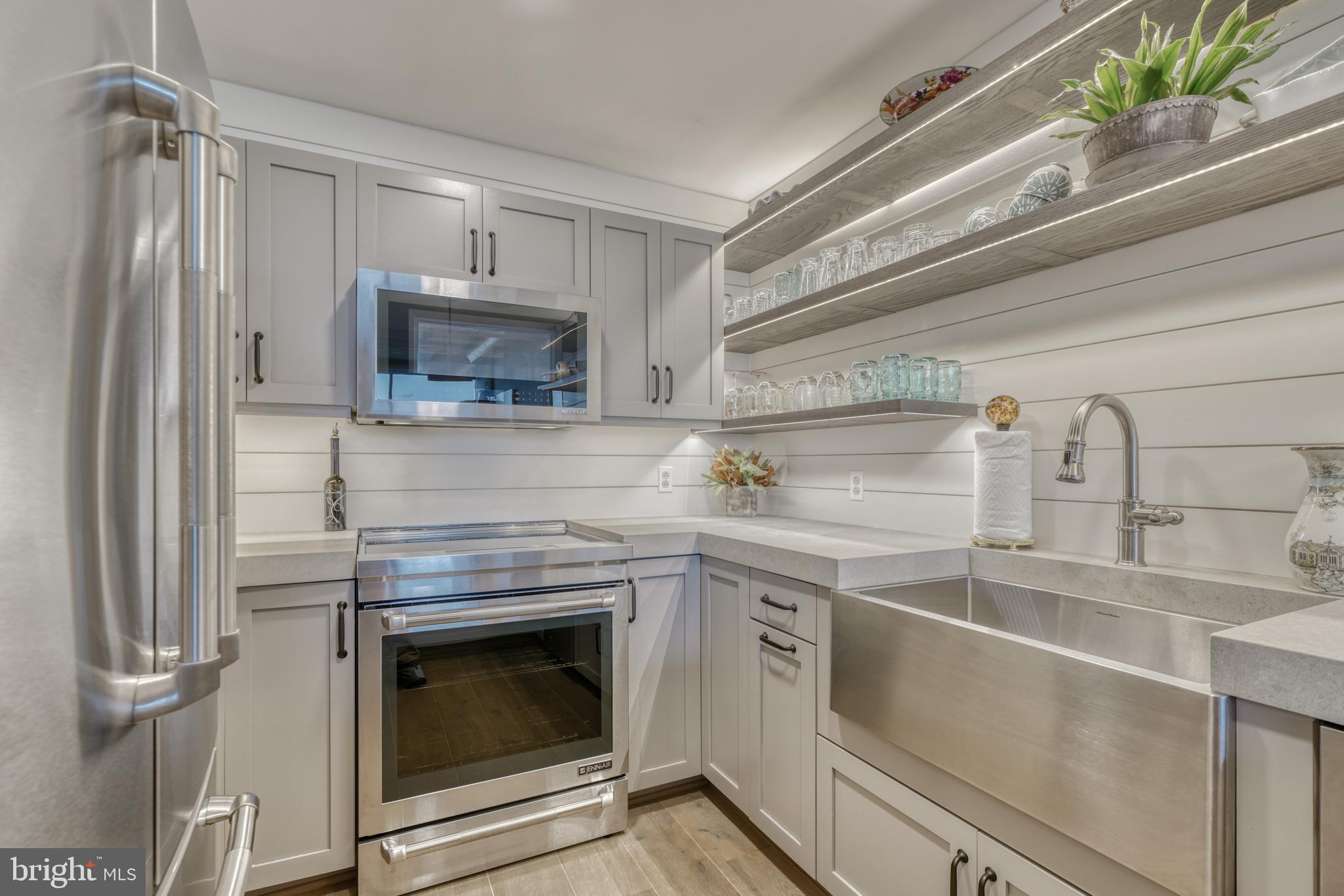 1200 Steuart Street, Unit 413 Baltimore, MD 21230 - Photo 8 of 65 Double Slab Counters