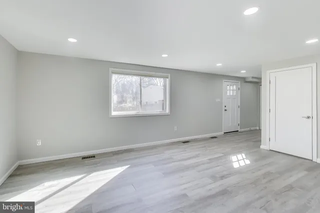 $3,500 | 18948 Quail Valley Boulevard, Gaithersburg, MD 20879