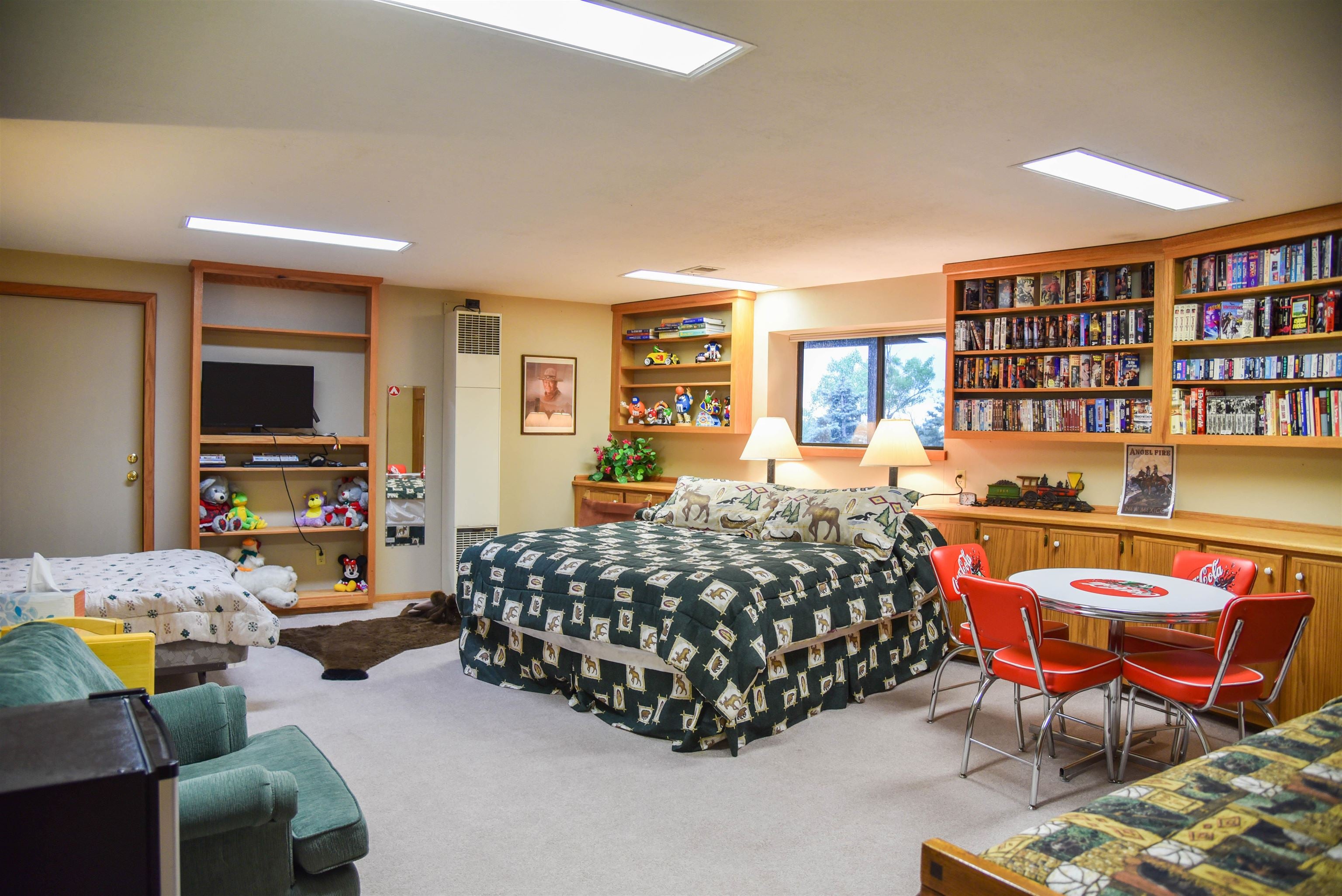 41 Bobcat Pass Road North Cerro, NM 87519 - Photo 18 of 32 Gallery Image 18