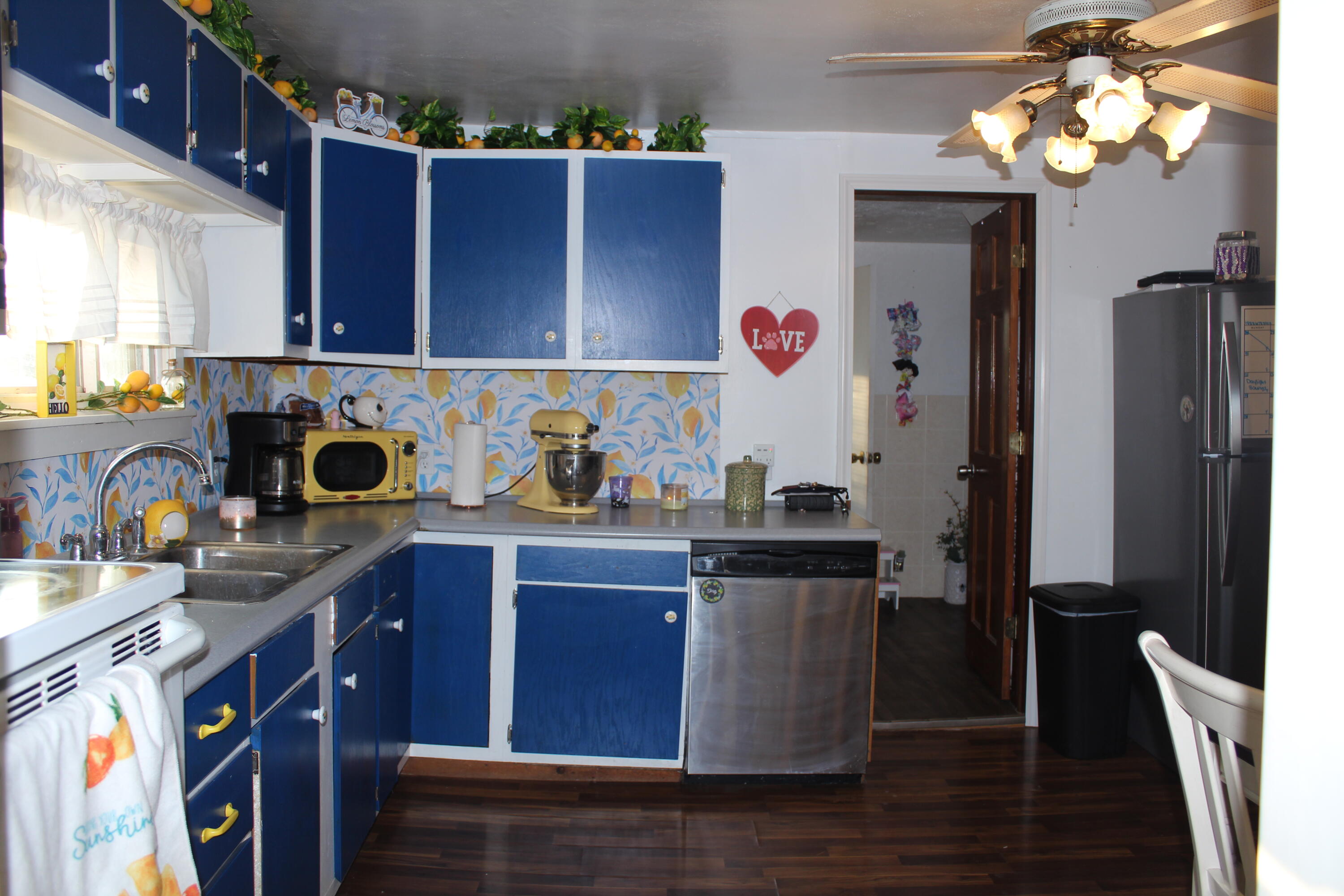 9401 Sand Road Bellevue, MI 49021 - Photo 11 of 18 Kitchen