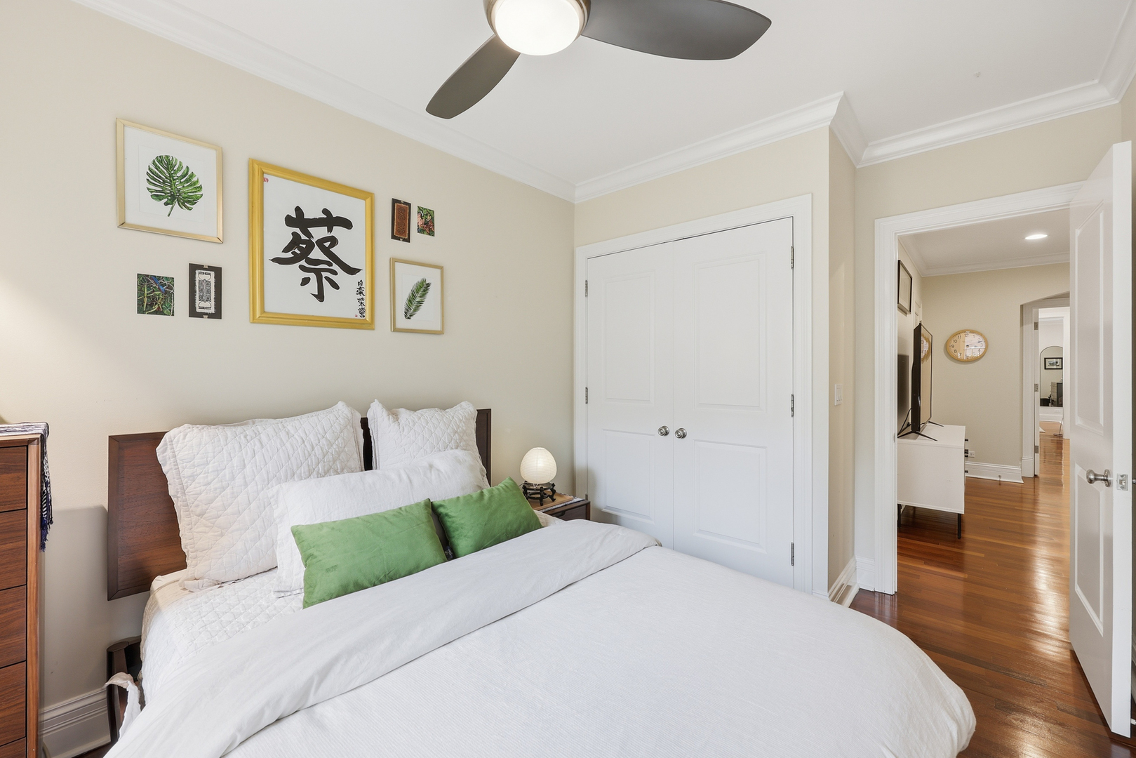 22 East Division Street, Unit 1 Chicago, IL 60610 - Photo 31 of 60