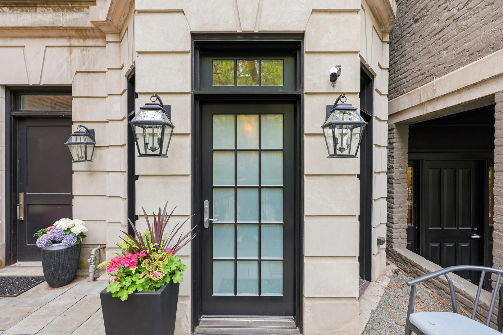 22 East Division Street, Unit 1 Chicago, IL 60610 - Photo 4 of 60