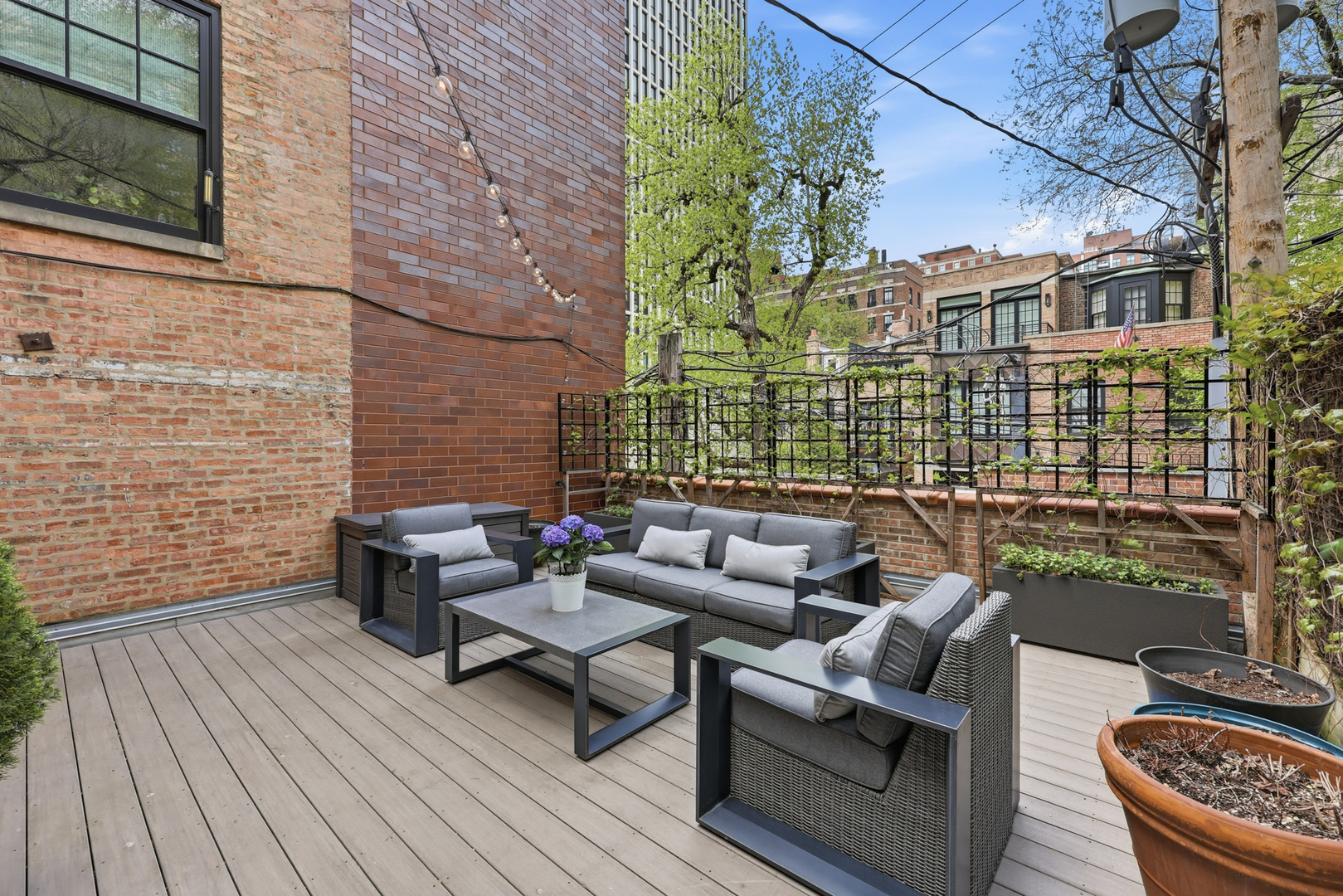 22 East Division Street, Unit 1 Chicago, IL 60610 - Photo 49 of 60