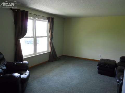 12881 East Burt Road Birch Run, MI 48415 - Photo 9 of 36 20446019-8.JPG