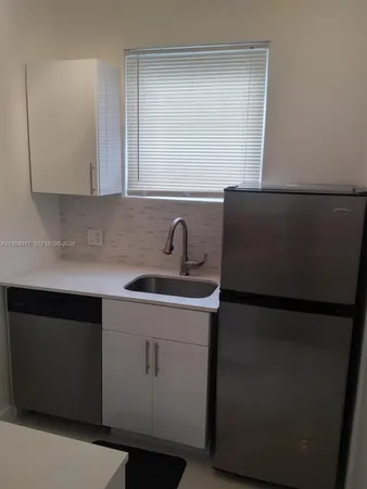 $2,000 | 750 Jefferson Avenue, Unit 7, Miami Beach, FL 33139