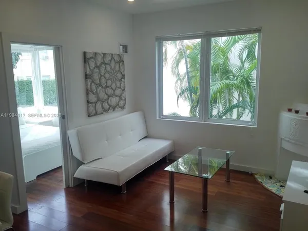 $2,000 | 750 Jefferson Avenue, Unit 7, Miami Beach, FL 33139