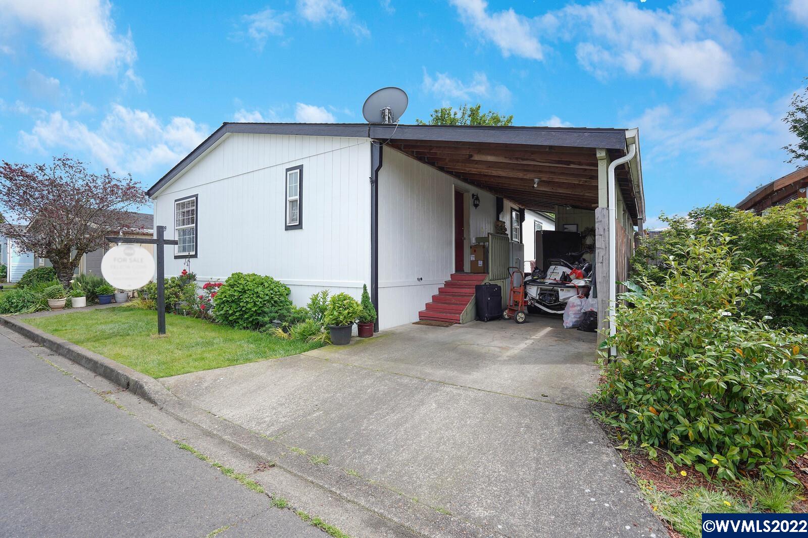 300 South Everest Road, Unit 39 Newberg, OR 97132 - Photo 2 of 31