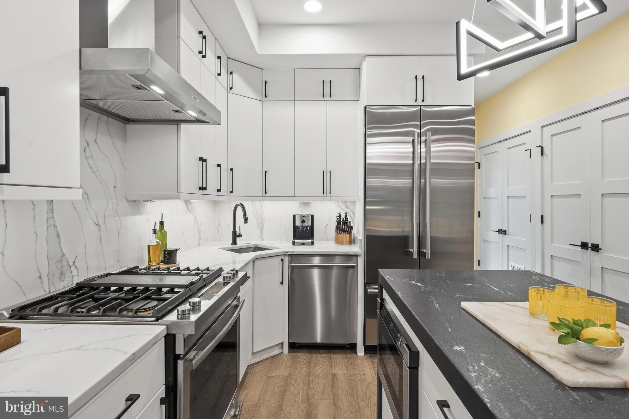 256 15th Street Southeast, Unit 7 Washington, DC 20003 - Photo 10 of 67