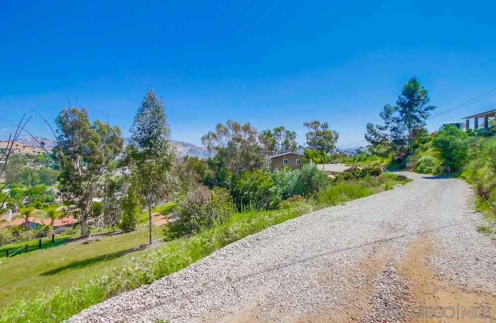 11315 Manzanita Road Lakeside, CA 92040 - Photo 5 of 68 Gallery Image 5