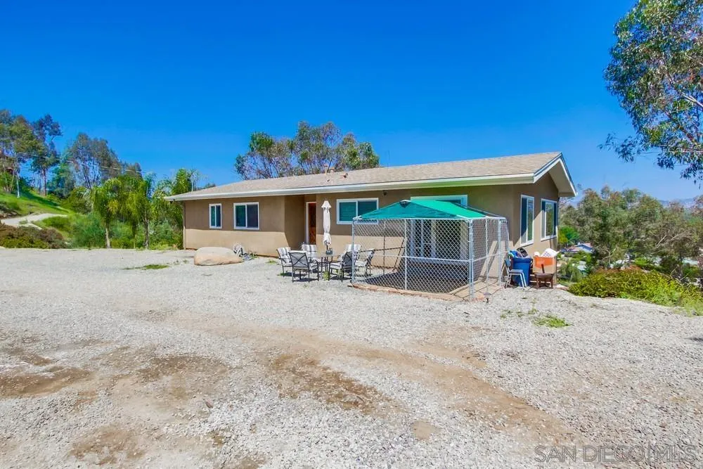 11315 Manzanita Road Lakeside, CA 92040 - Photo 9 of 68 Gallery Image 9