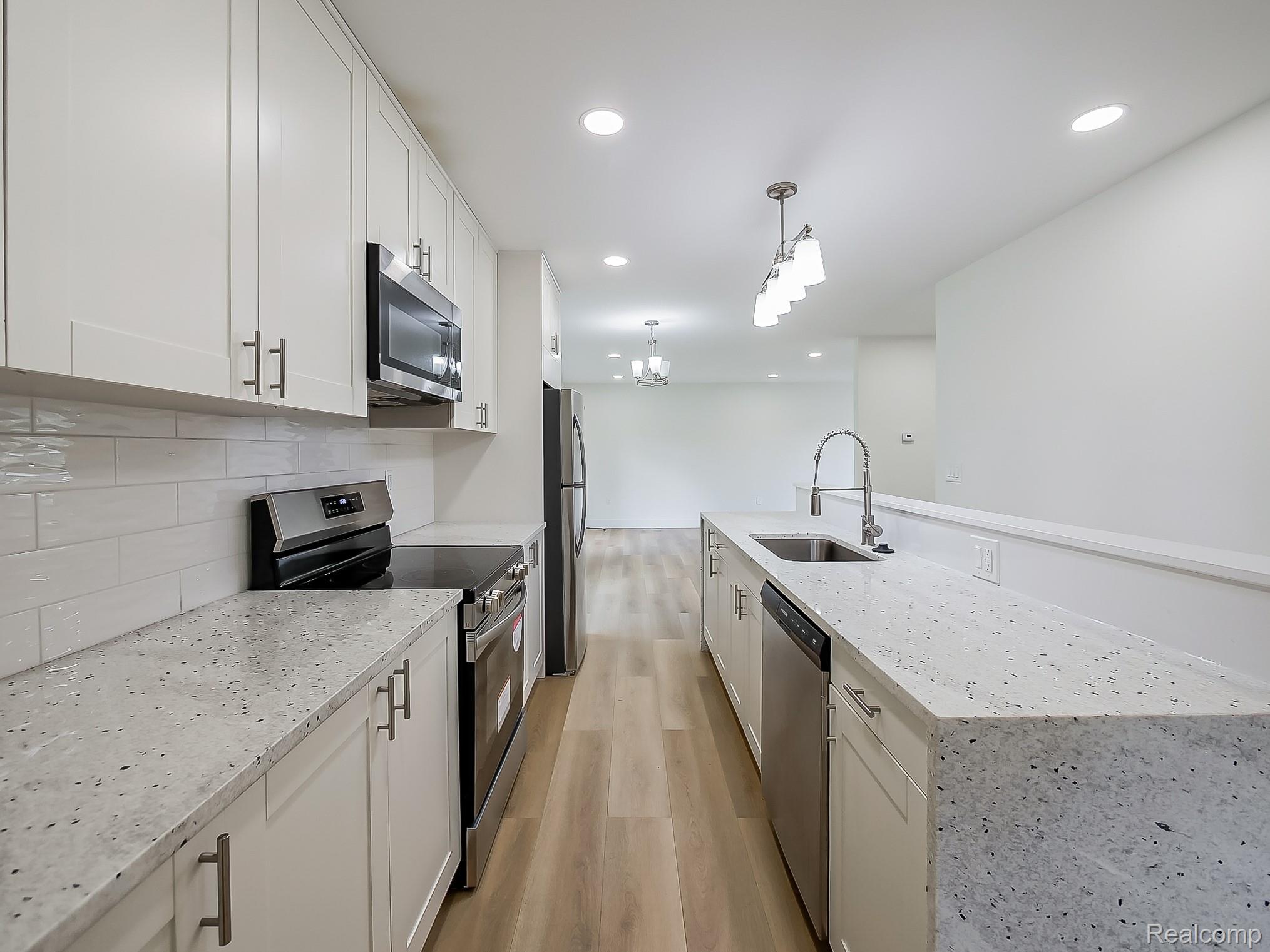 23317 Middlebelt Road Farmington, MI 48336 - Photo 15 of 50 Middlebelt-7.JPG