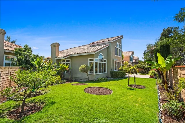 $1,899,000 | 9221 Belcaro Drive, Huntington Beach, CA 92646