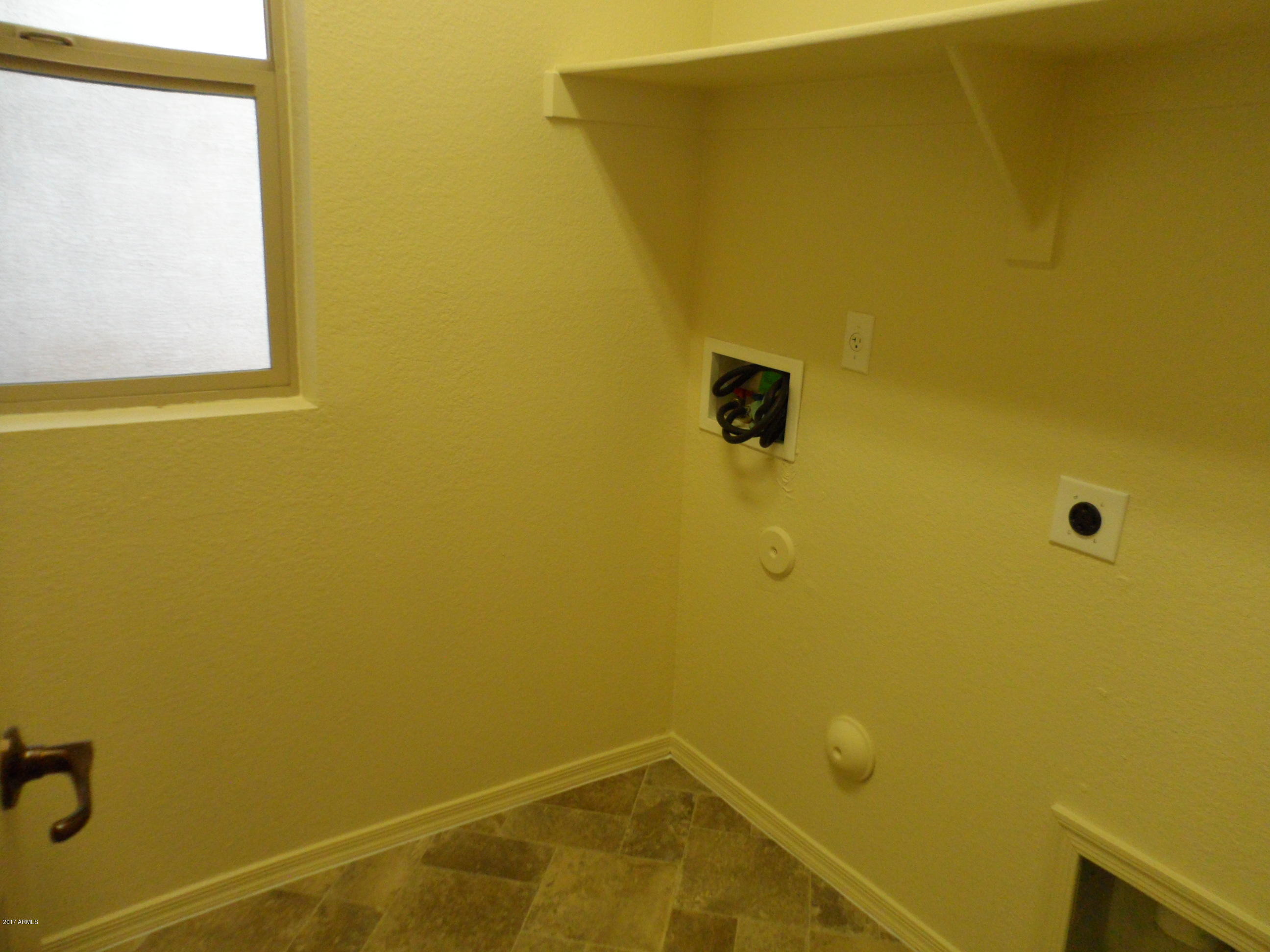9410 West Berkeley Road Phoenix, AZ 85037 - Photo 10 of 24 LAUNDRY