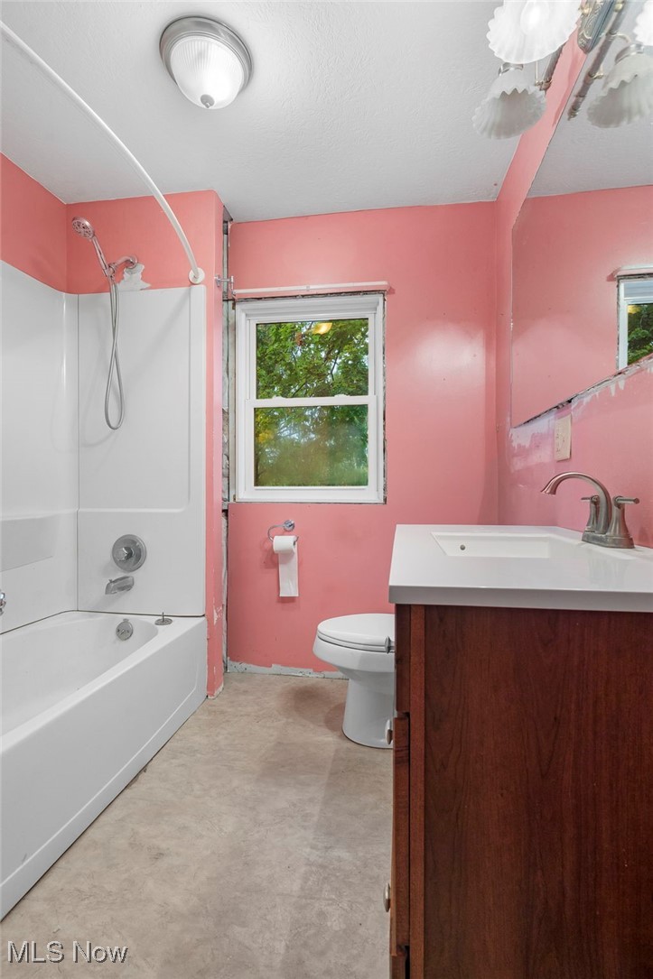 6453 Waterloo Road Atwater, OH 44201 - Photo 17 of 24 Full bathroom featuring washtub / shower combination and vanity